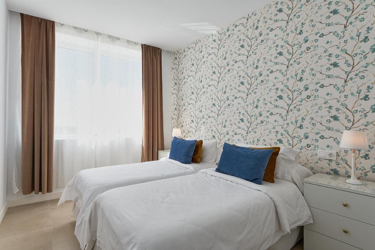 Suite Deluxe Face Mer Apart مالقة المظهر الخارجي الصورة